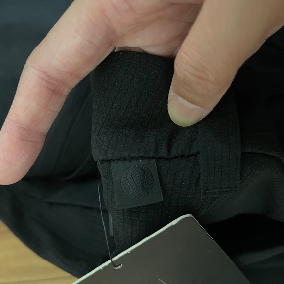 Lululemon Men Commission Pant Slim 34 x 32 Slim Fit Black Grid Patterned NWT - Picture 3 of 10